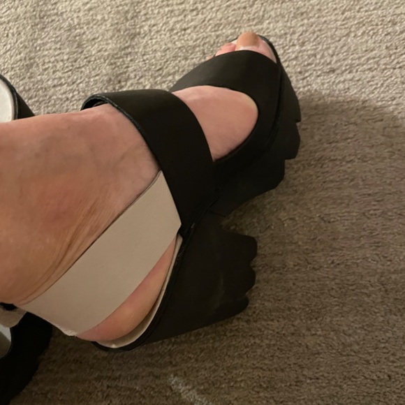 Vic mate black and beige size 6, made in Italy leather  platform and fun! - Picture 7 of 7